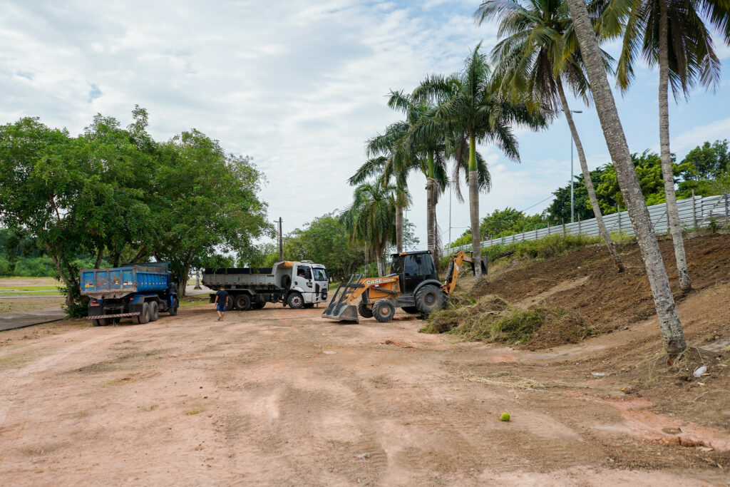 Obras da Praça Jaci Barata, na orla de Macapá | Foto: Rogério Lameira/PMM
