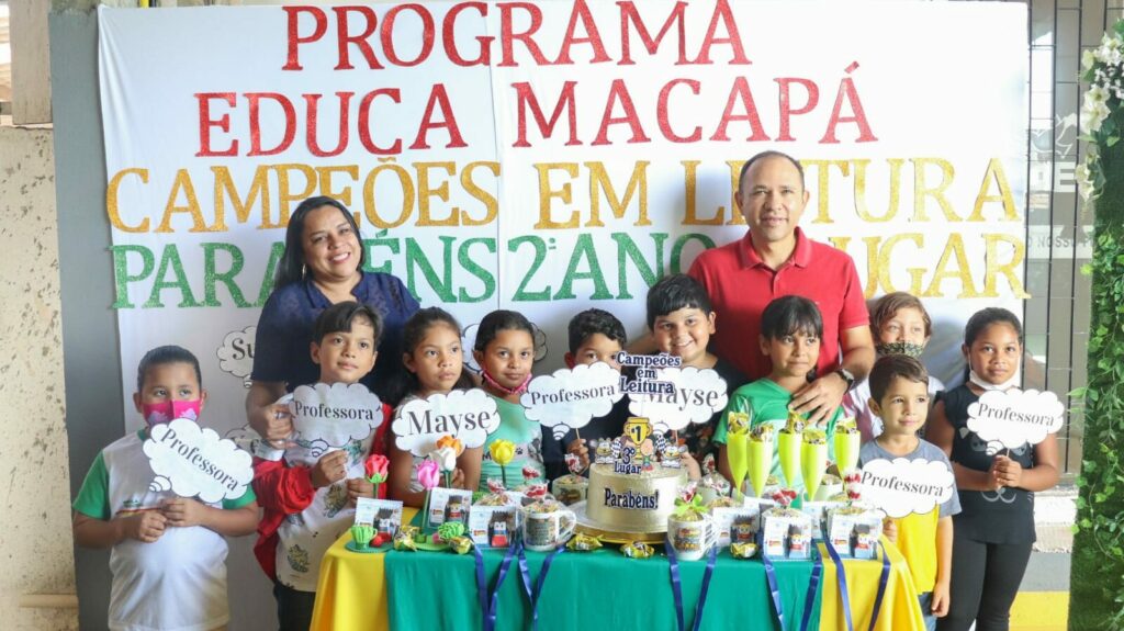 Homenagem aos professores da Emef Ana Maria Ramos | Foto: Ingra Tadaiesky/PMM