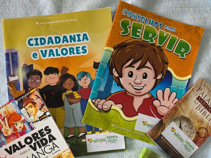 Prefeitura de Macapá recebe doação de mais de 800 livros para fortalecer ações sociais e educativas