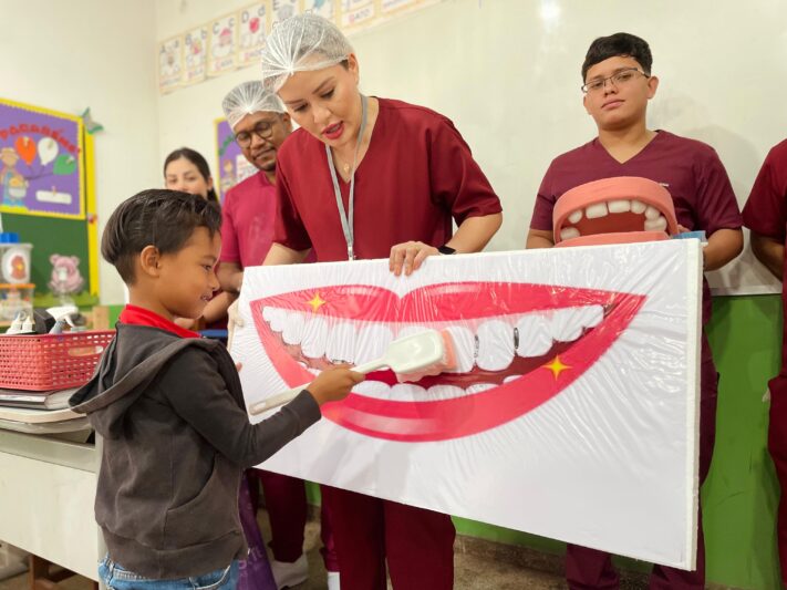 Prefeitura realiza ação de saúde bucal na EMEF Esforço Popular