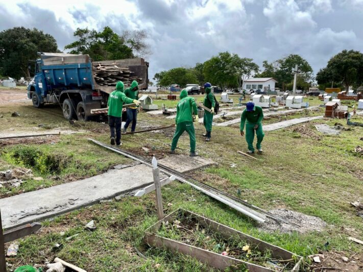 Prefeitura de Macapá intensifica serviços nos cemitérios para o Dia de Finados