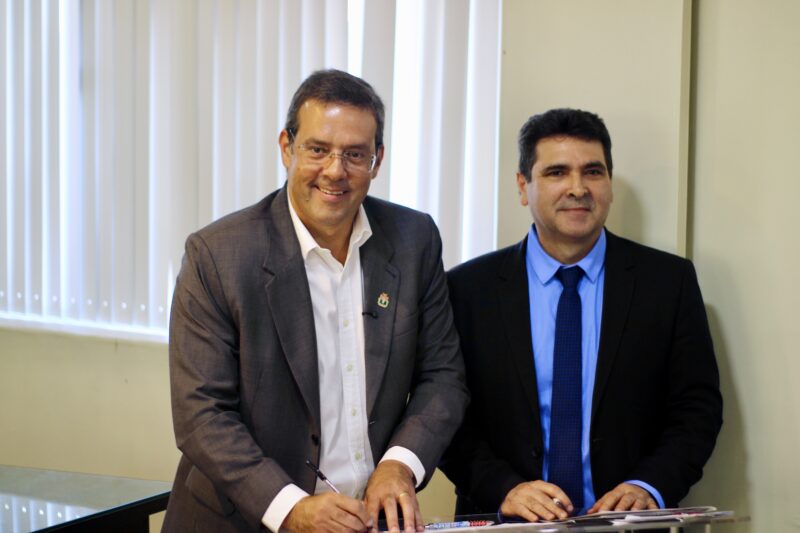 Prefeitura de Macapá recebe doação de equipamentos de beleza da Receita Federal