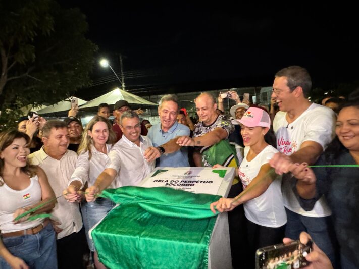Prefeito de Macapá entrega nova Orla do Perpétuo Socorro