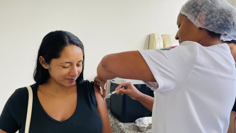 “É muito gratificante saber que a minha bebê está sendo protegida desde o meu ventre”, diz gestante ao receber vacina contra Vírus Sincicial Respiratório