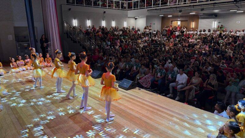 Escolinha do Glicério Marques encerra atividades com Cantata Natalina e Mostra de Dança no Teatro Municipal