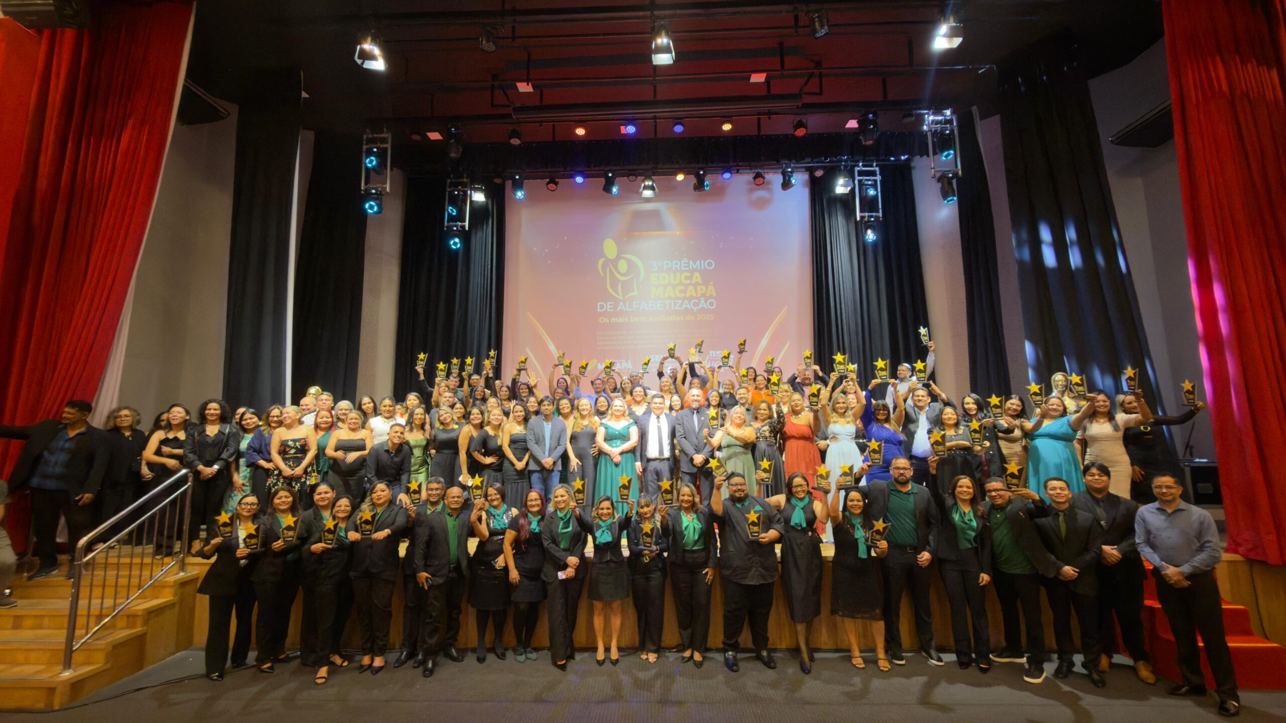 Prefeitura de Macapá premia 92 professores na 3ª edição do Prêmio Educa Macapá de Alfabetização