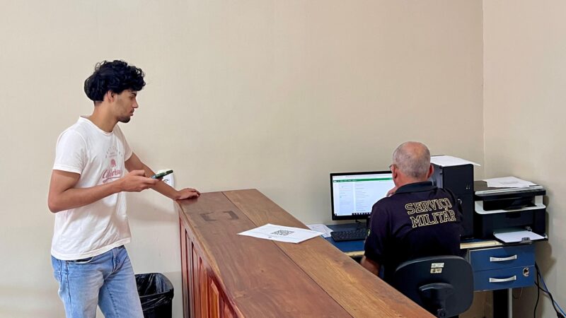 Jovens devem se alistar para o serviço militar obrigatório até 30 de junho de 2026