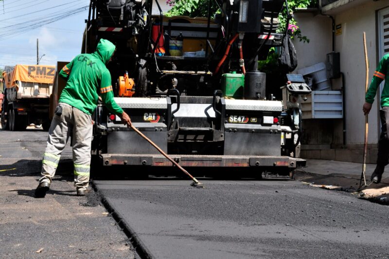 Prefeitura de Macapá intensifica obras de pavimentação com cinco frentes de trabalho na capital