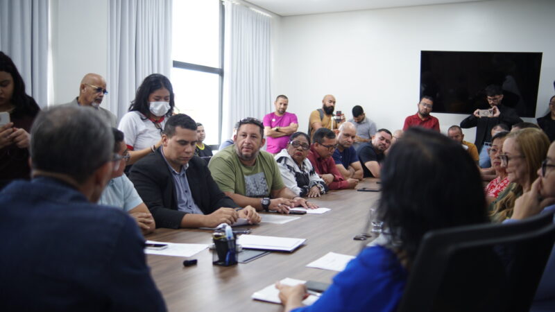 Prefeitura reúne com profissionais da saúde e acena positivamente sobre reajuste