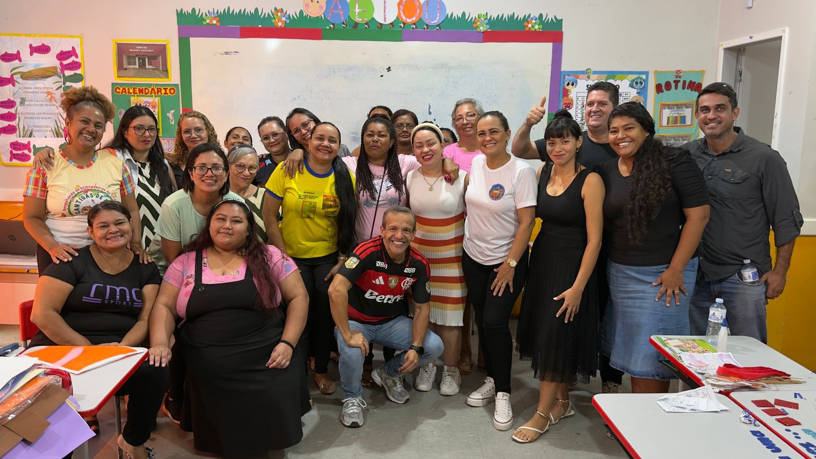 Prefeito Pedro DaLua garante melhorias em creche no habitacional Macapaba
