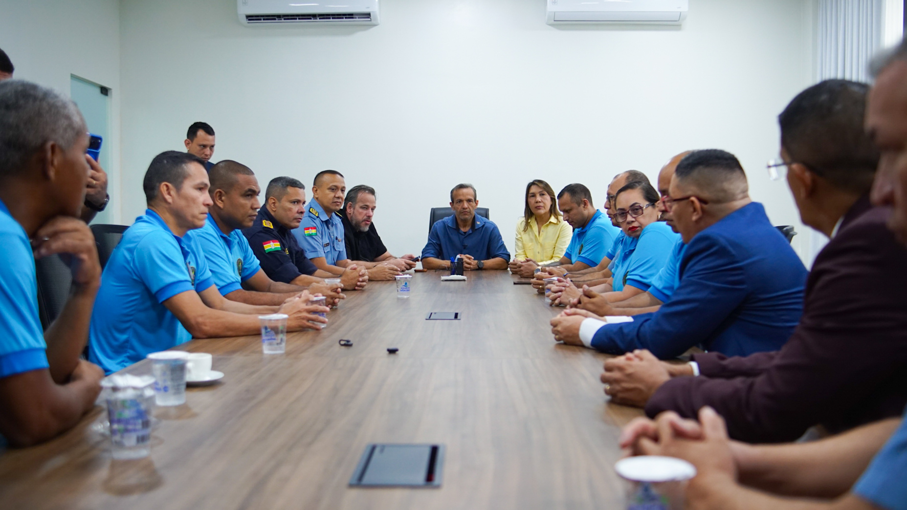 Prefeito interino de Macapá, Pedro DaLua oficializa progressão de 507 guardas civis e inspetores municipais após quatro anos de espera