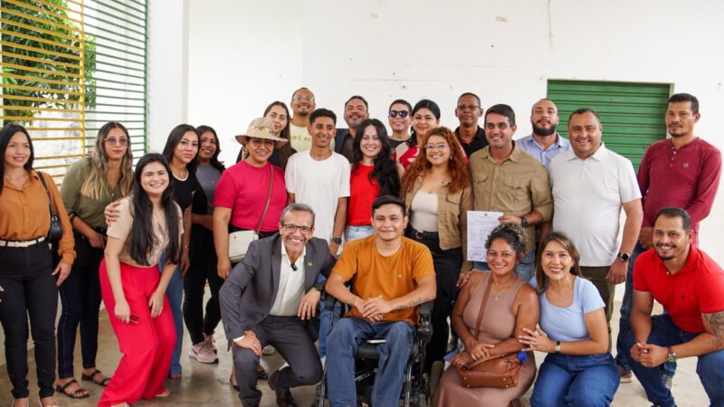 Mutirão “Prefeitura Presente, Cuidando de Todos”: prefeito DaLua assina ordem de serviço para pintura e revitalização do Residencial Mucajá