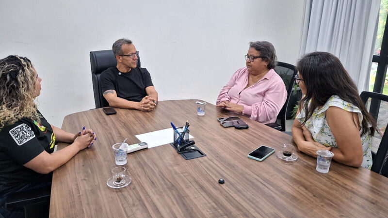 Prefeito DaLua garante recomposição do Conselho LGBT e apoio à 26ª Parada da Diversidade em Macapá