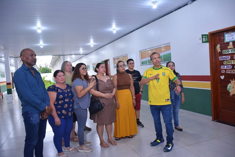 Prefeito Pedro DaLua realiza visita técnica na Escola Goiás para acompanhar estrutura e calendário letivo