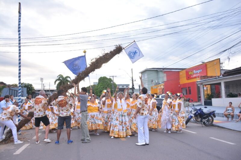 Derrubada dos mastros no “Domingo do Senhor” marca o encerramento do Ciclo do Marabaixo 2026, em Macapá