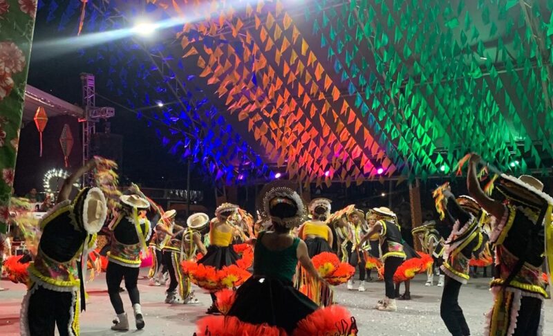 Animação das quadrilhas tradicionais marcam a primeira noite da Quadra Junina de Macapá