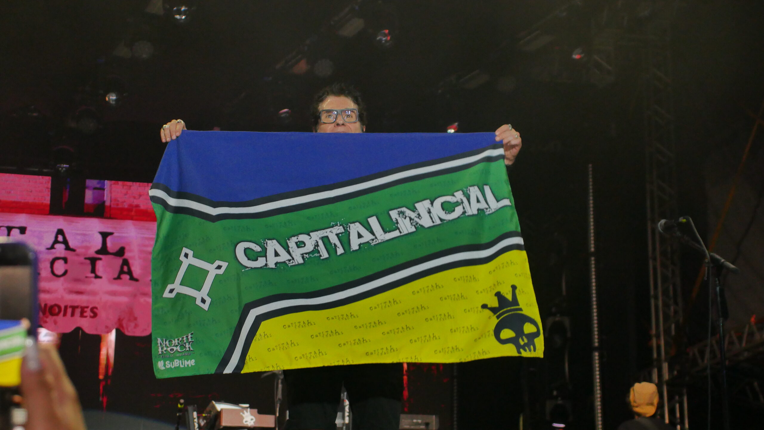 Capital Inicial celebra o Dia Mundial do Rock com grande público no Macapá Verão 2026